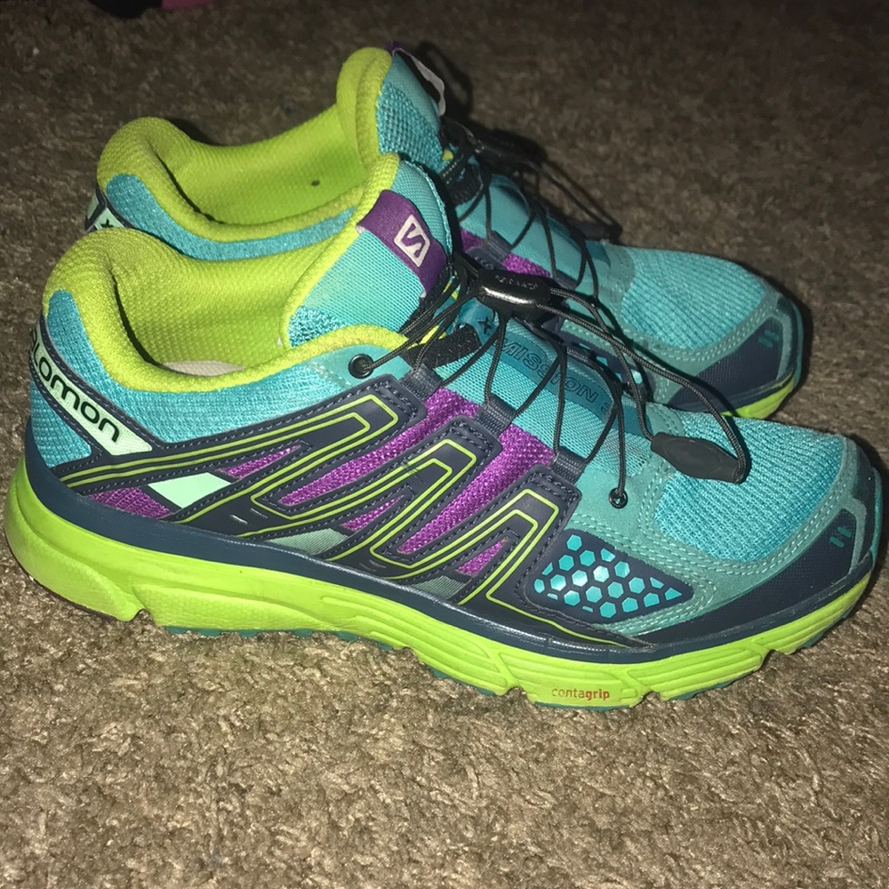 Salomon tennis shoes
